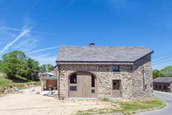 Old barn transformed into a luxury cottage for 8 people in Trois-Ponts