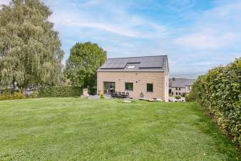 Holiday home Trois-Ponts, 8 persons, sauna, playroom, private garden, near Ardennes nature