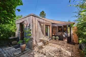 Remote cottage for 2 people with private jacuzzi and garden in Vielsalm