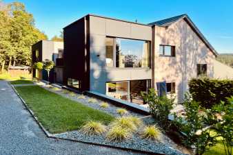 Holiday home for 17 in Vielsalm with sauna, game room and charging station