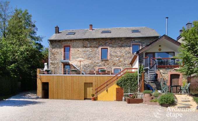 Large holiday home near Vielsalm for 21 people with 7 bedrooms, 4 bathrooms, playroom and private garden