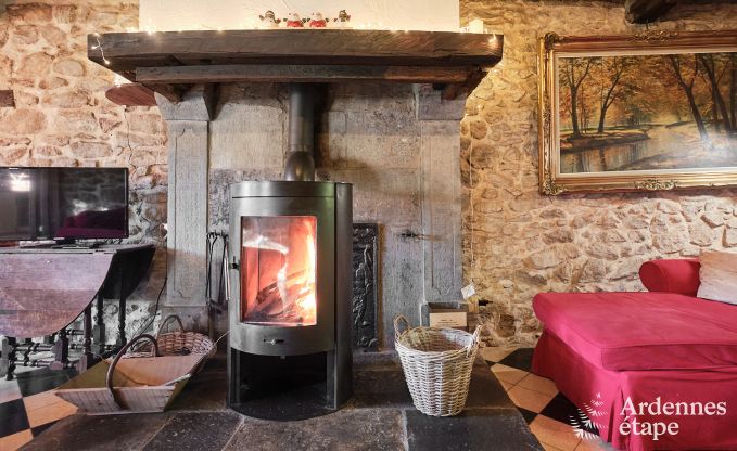 Holiday home in Viroinval: haven of peace for 8 people with sauna and private garden in the Ardennes