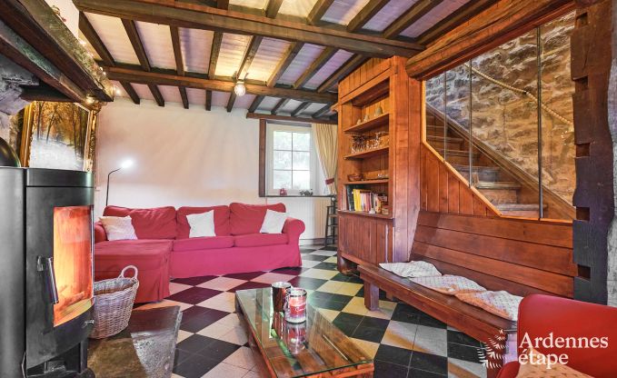 Holiday home in Viroinval: haven of peace for 8 people with sauna and private garden in the Ardennes