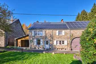 Holiday home in Viroinval: charm, comfort and nature in the Ardennes for 8 people