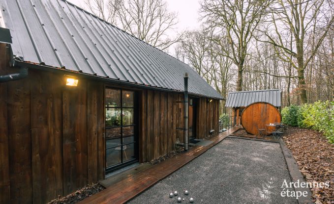 Unforgettable stay in Viroinval: Fully-equipped chalet in the Ardennes for 4 people with sauna and Nordic bath