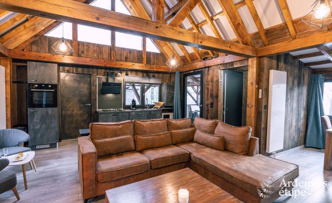 Unforgettable stay in Viroinval: Fully-equipped chalet in the Ardennes for 4 people with sauna and Nordic bath