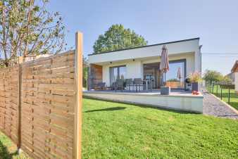 Holiday home for 4 in Virton with private garden, terrace and bicycle storage