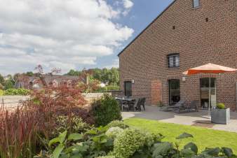 Holiday cottage with garden for 12 pers. to rent in Voeren, dogs allowed