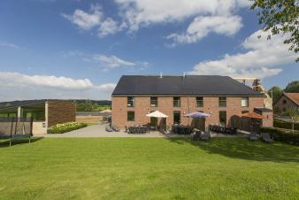 Holiday house with garden for 12 pers. to rent in Voeren, dogs allowed