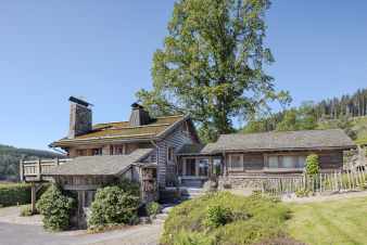 Spacious holiday cottage located in beautiful surroundings in Waimes