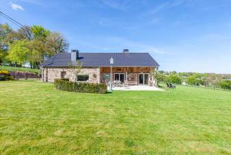 Charming holiday home with a spacious garden for 6 guests in Waimes