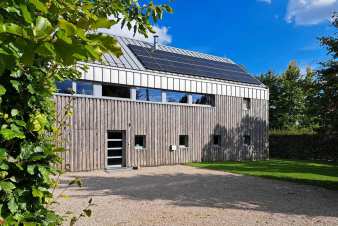 Magnificent 4-star villa for 15 guests in Waimes in the province of Lige