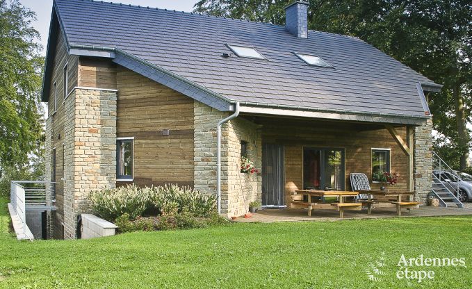 Spacious holiday home with private garden in Waimes for 15 people