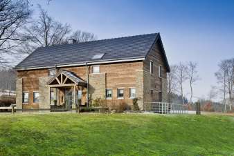 Comfortable holiday home for 15 people in Waimes