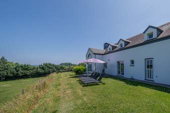 Holiday group accommodation with superb view for 14 pers. in Wellin