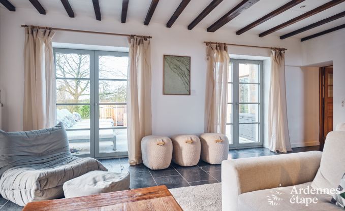 Charming village house for 10 people in Yvoir: hot tub, fireplace, large private garden