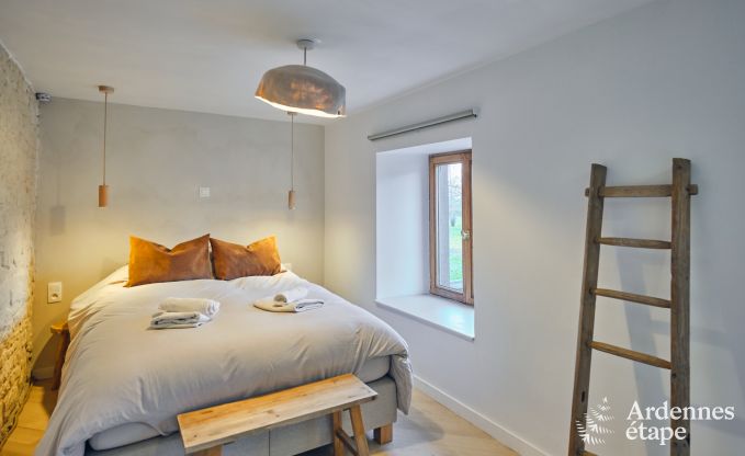 Charming village house for 10 people in Yvoir: hot tub, fireplace, large private garden