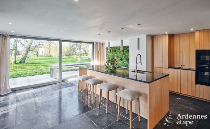 Charming village house for 10 people in Yvoir: hot tub, fireplace, large private garden